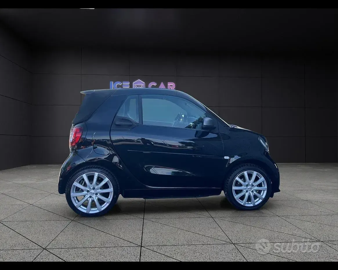 Usata Smart ForTwo Cabrio Prime 90 CV (66 kW) 2017 Nero Cabrio