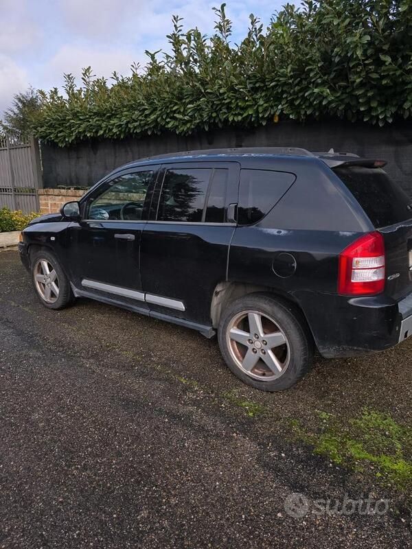 Usata Jeep Compass 140 CV (102 kW) 2007 Nero SUV