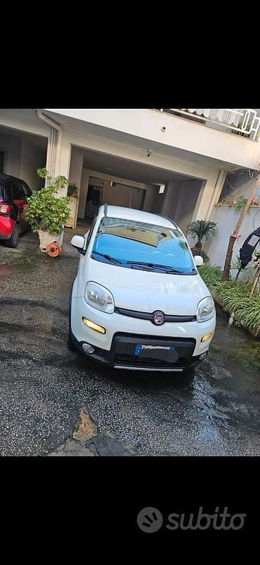 Usata Fiat Panda 4x4 S 75 CV (55 kW) 2015 Bianco Utilitaria