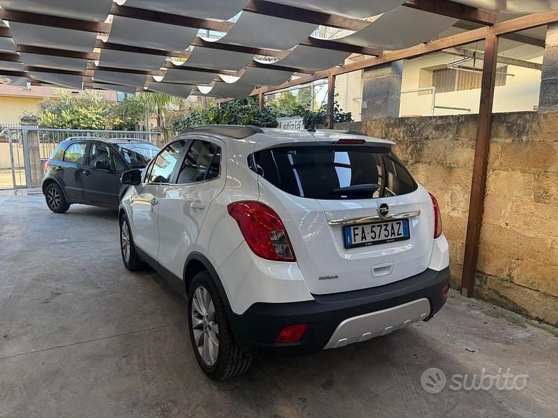 Usata Opel Mokka Cosmo 140 CV (102 kW) 2015 Bianco SUV