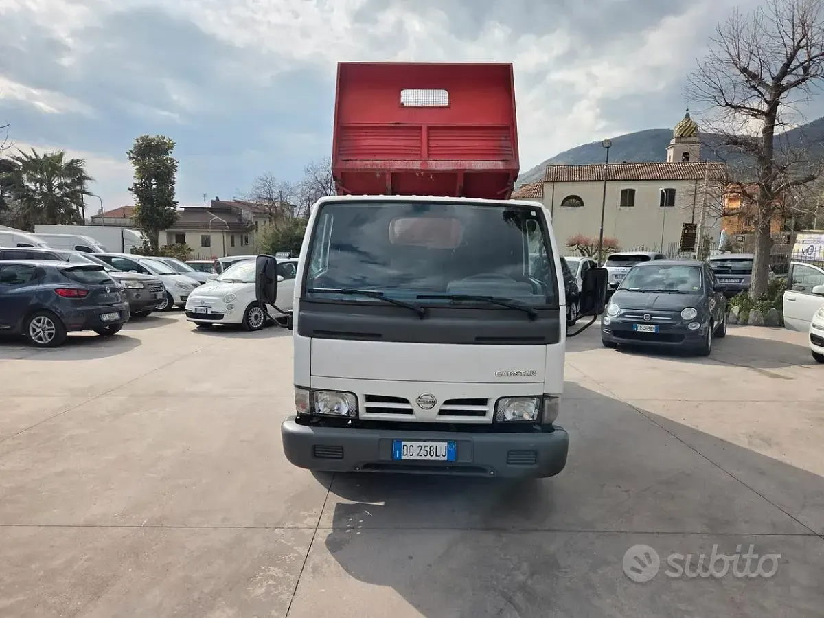 Usata Nissan Cabstar 125 CV (91 kW) 2006 Bianco Pick-up