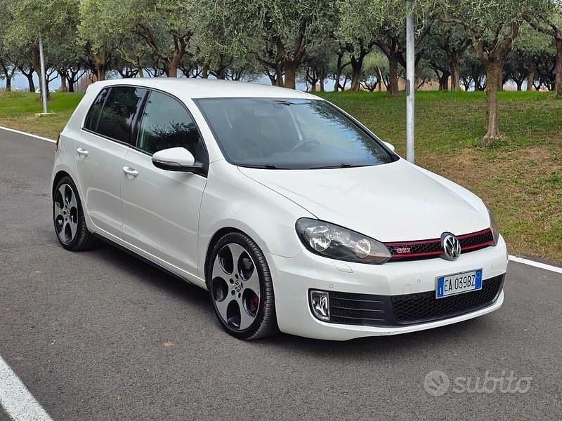 Usata VW Golf GTI 211 CV (155 kW) 2009 Bianco Berlina