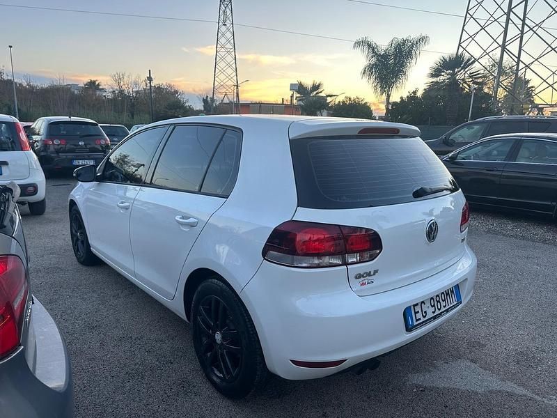 Usata VW Golf VI 160 CV (117 kW) 2010 Bianco Utilitaria