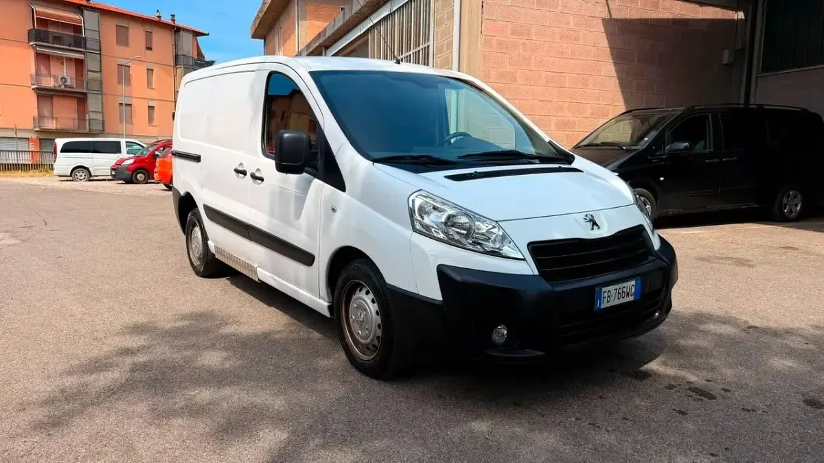 Usata Peugeot Expert 127 CV (93 kW) 2015 Bianco Furgone