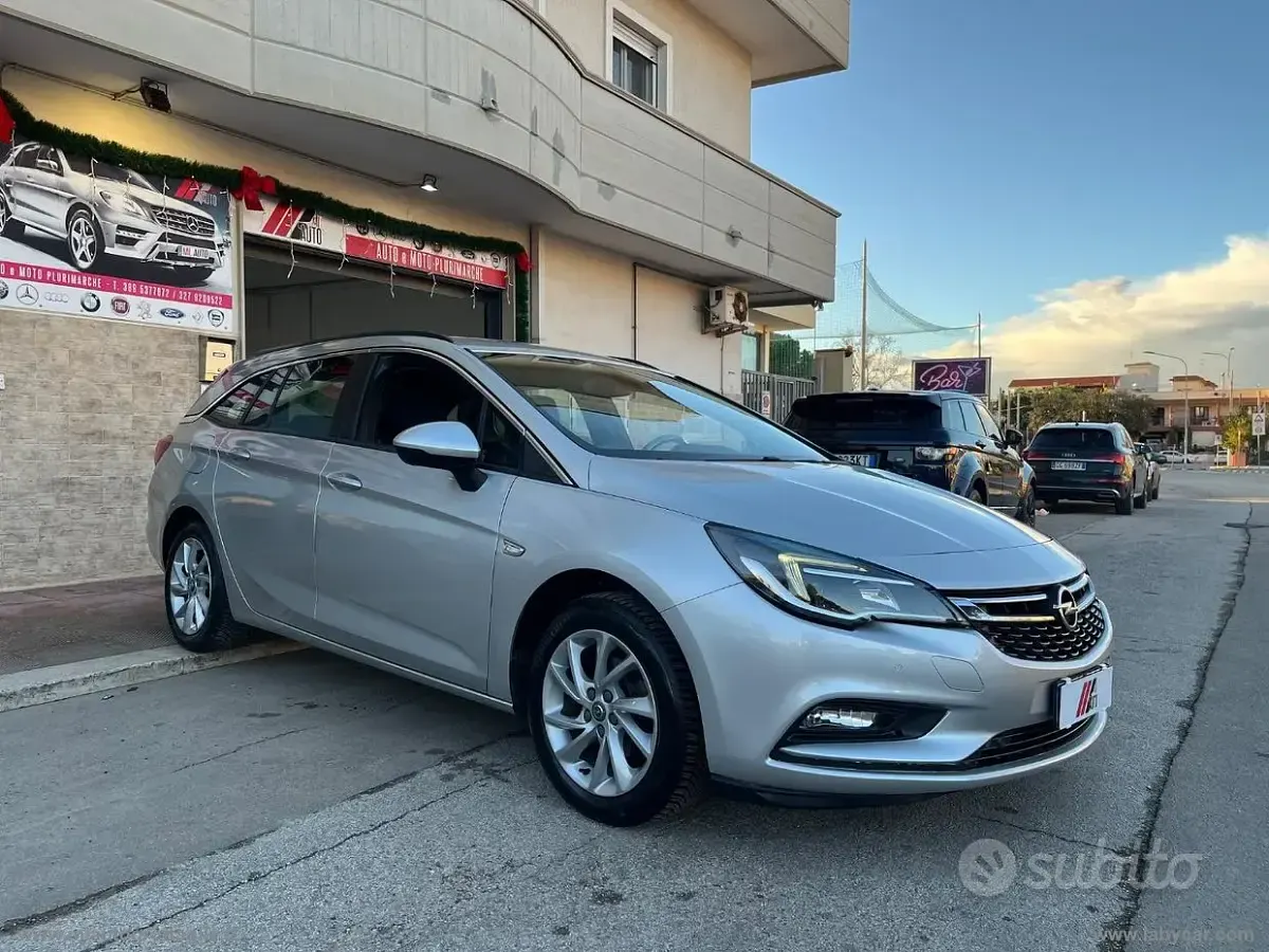 Usata Opel Astra Innovation 110 CV (80 kW) 2019 Grigio Station wagon