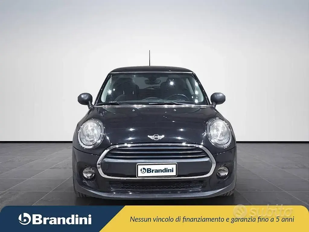 Usata Mini ONE 75 CV (55 kW) 2016 Nera Utilitaria