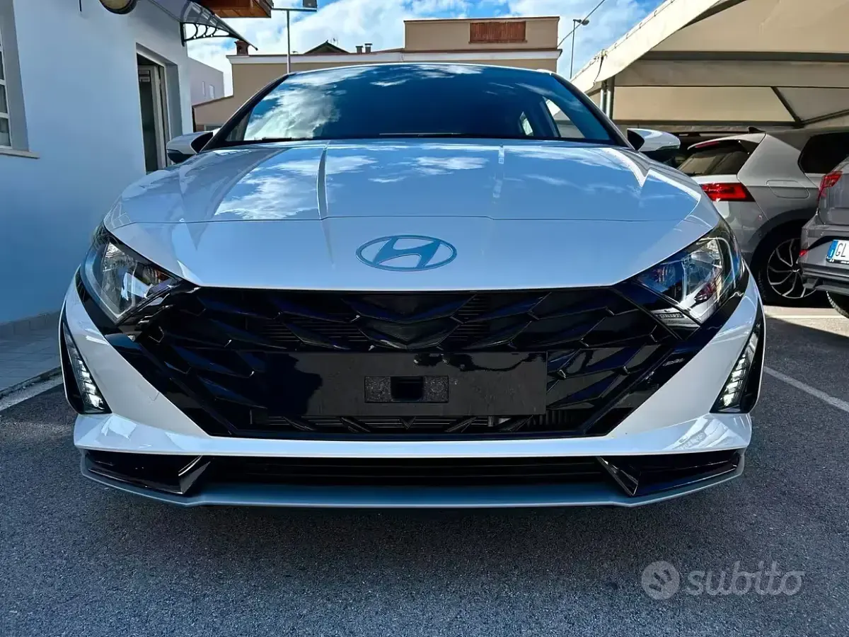 Nuova Hyundai i20 100 CV (73 kW) 2026 Bianco Utilitaria