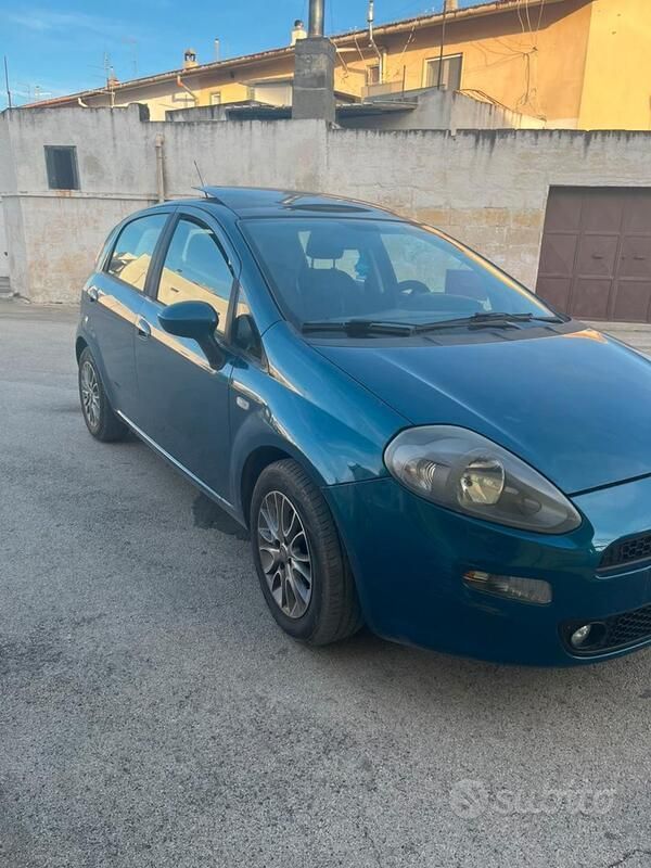 Usata Fiat Punto 75 CV (55 kW) 2012 Utilitaria