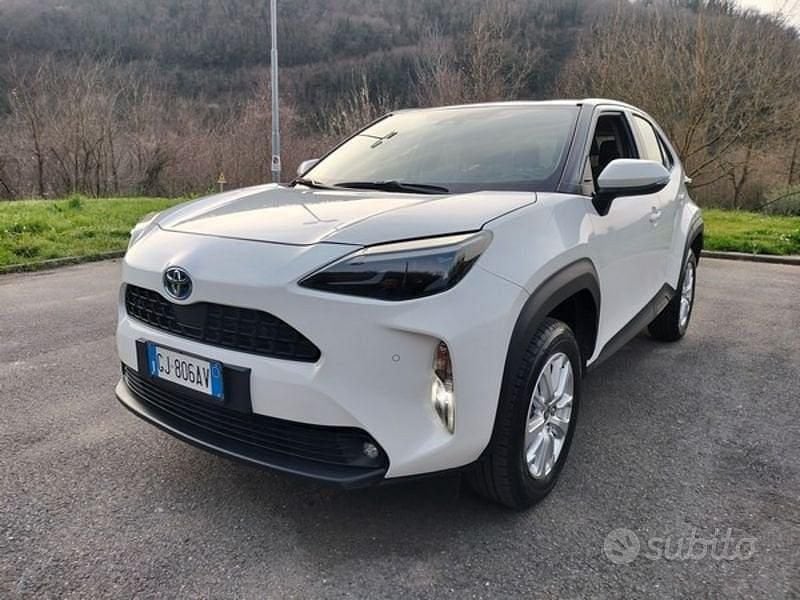 Usata Toyota Yaris Cross Business Edition 116 CV (85 kW) 2022 Bianco SUV