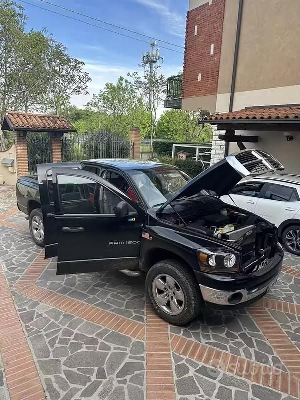 Usata Dodge Magnum 2009 Nero SUV
