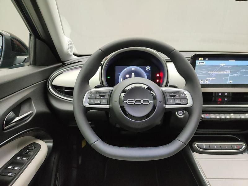 Nuova Fiat 600 La Prima 110 CV (80 kW) 2025 Verde SUV
