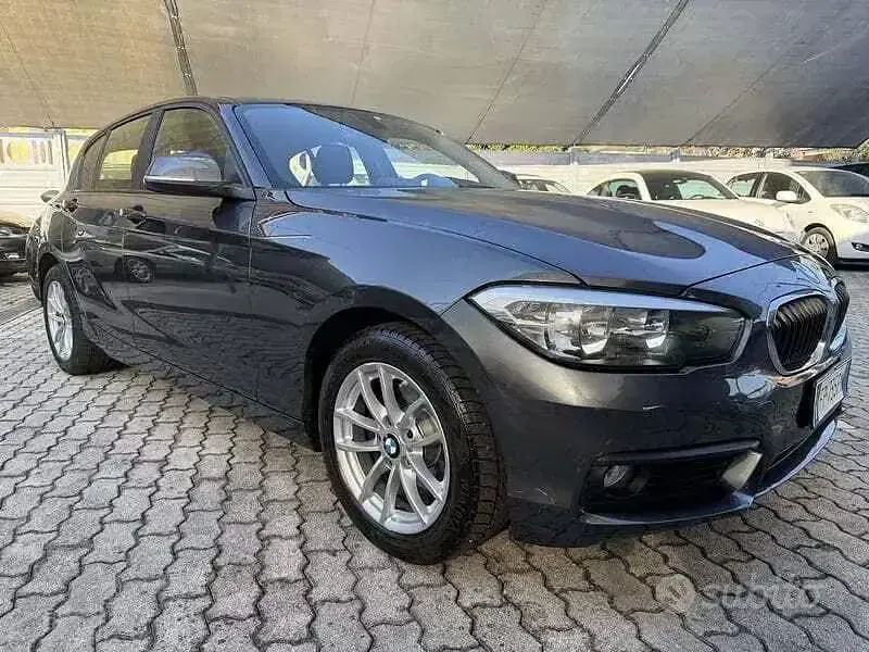 Usata BMW 116 Advantage 109 CV (80 kW) 2018 Grigio Utilitaria