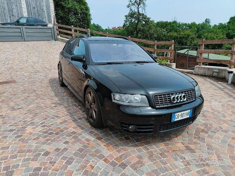 Nero Usata 2004 Audi S4 Station wagon | 5000 € - Immagine 1/4