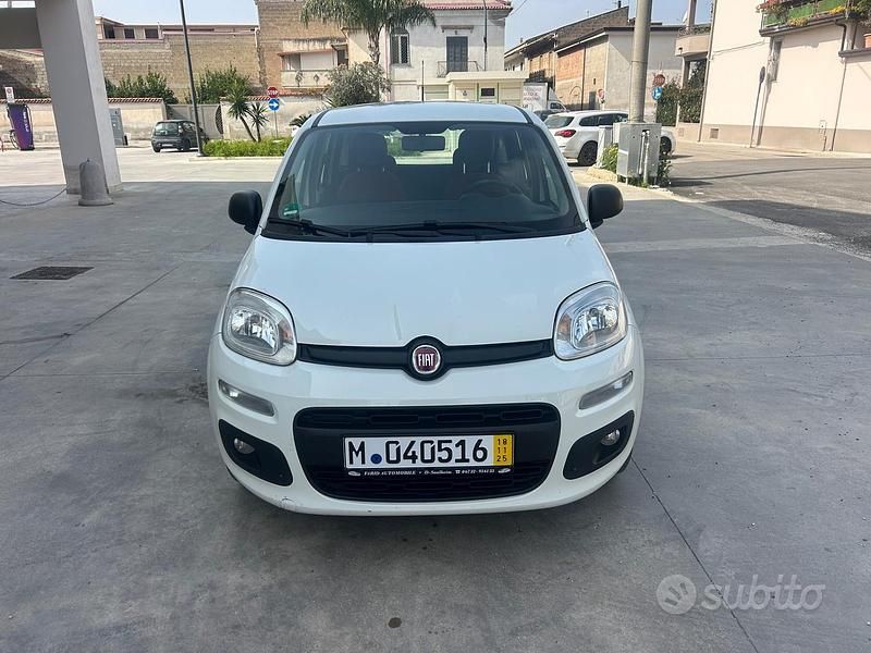 Usata Fiat Panda Lounge 69 CV (50 kW) 2017 Bianco Utilitaria