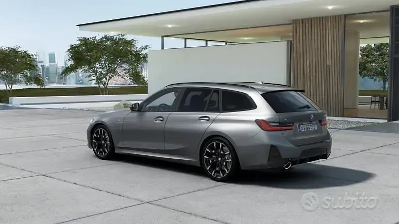 Nuova BMW 320e M Sport 190 CV (139 kW) 2026 Grigio Station wagon