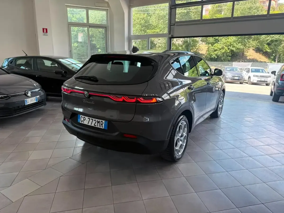Usata Alfa Romeo Tonale Super 131 CV (96 kW) 2023 Grigio SUV