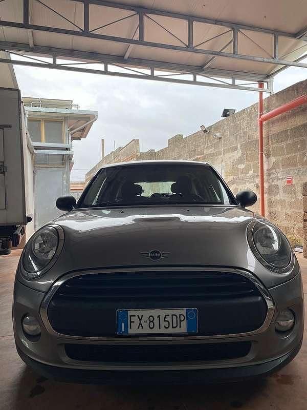 Usata Mini Cooper D 116 CV (85 kW) 2019 Utilitaria
