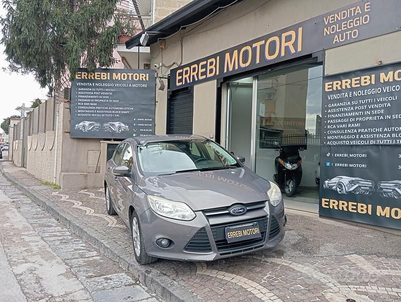 Usata Ford Focus Titanium 115 CV (84 kW) 2012 Grigio Berlina
