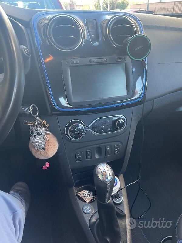 Usata Dacia Sandero 90 CV (66 kW) 2020 Blu Utilitaria