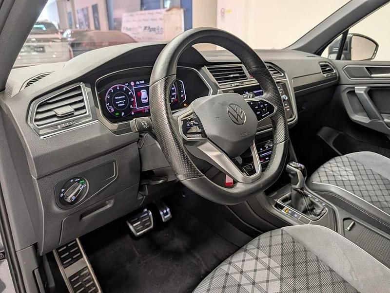 Usata VW Tiguan R-line 150 CV (110 kW) 2022 Grigio SUV