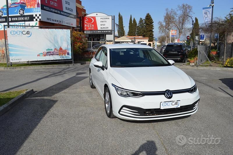 Usata VW Golf VIII Life 110 CV (80 kW) 2023 Bianco Berlina