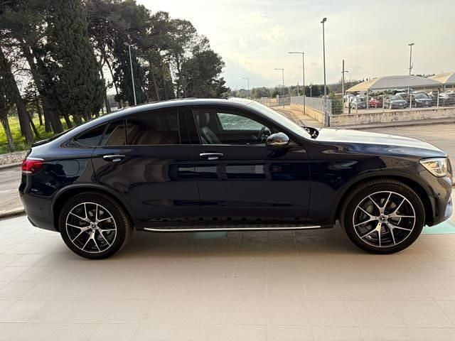 Usata Mercedes GLC300 Premium 194 CV (142 kW) 2022 Blu Coupé