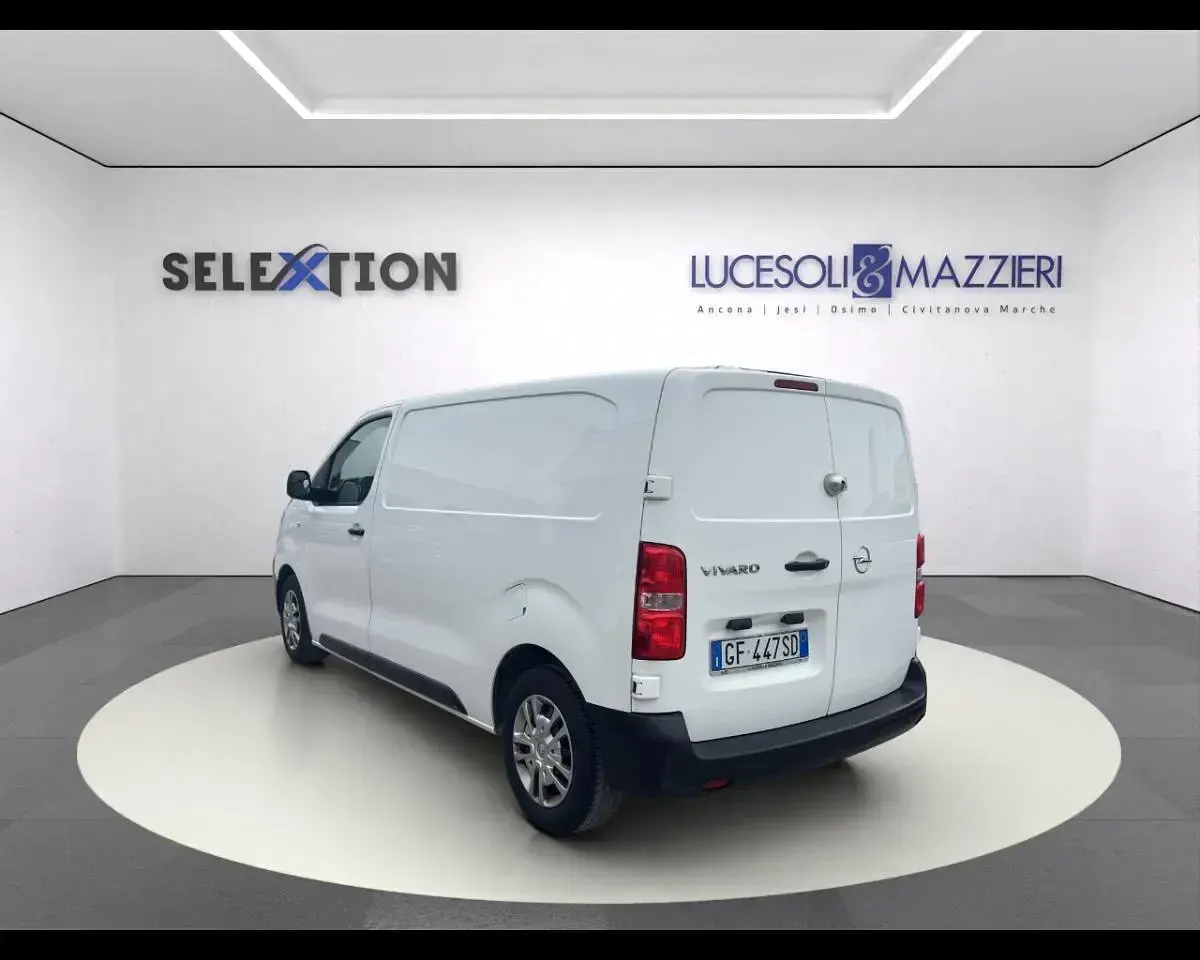 Usata Opel Vivaro-e Combi S 120 CV (88 kW) 2021 Bianco Monovolume
