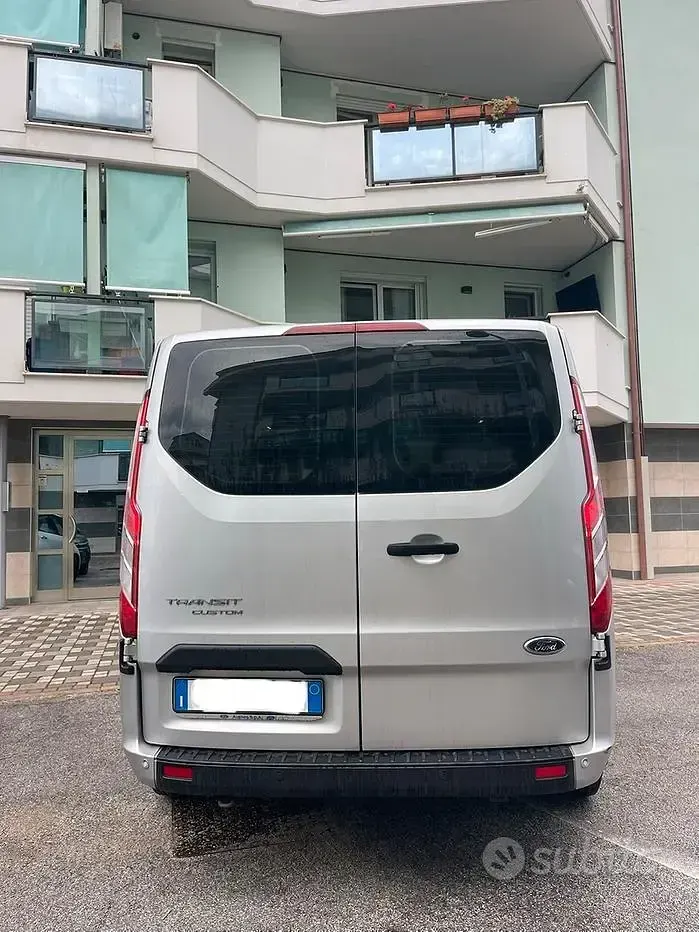 Usata Ford Transit Custom 131 CV (96 kW) 2021 Grigio Monovolume