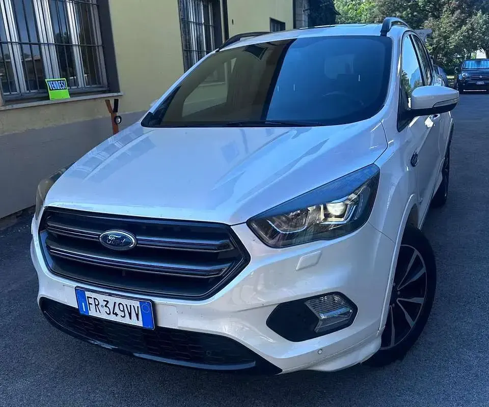Usata Ford Kuga ST-Line 179 CV (131 kW) 2018 Bianco SUV