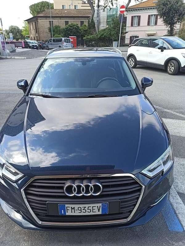Usata Audi A3 Business 110 CV (80 kW) 2018 Blu/azzurro Berlina