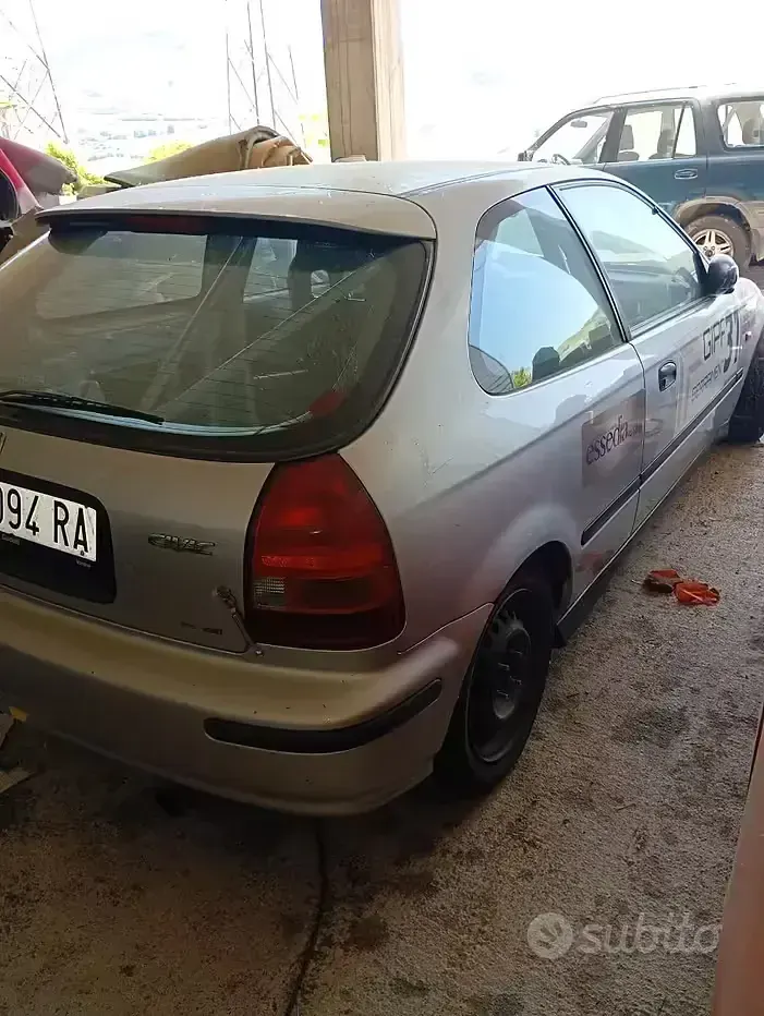 Usata Honda Civic 150 CV (110 kW) 1997 Berlina