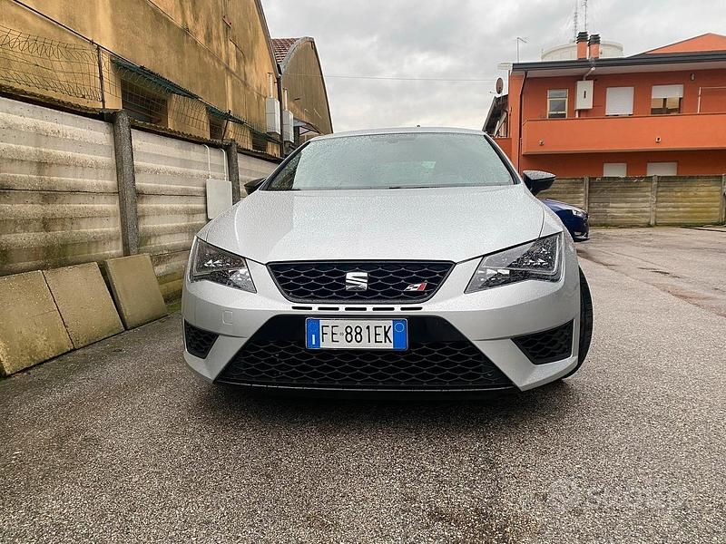 Usata Seat Leon CUPRA 2016 Grigio Berlina