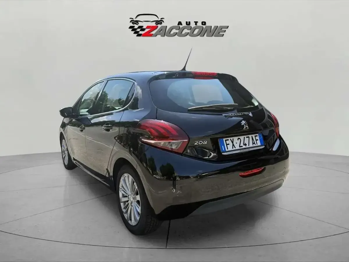 Begagnad Peugeot 208 Allure 83 HK (61 kW) 2019 Other Halvkombi