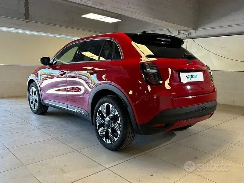 Usata Fiat 600 La Prima 110 CV (80 kW) 2025 Rosso SUV
