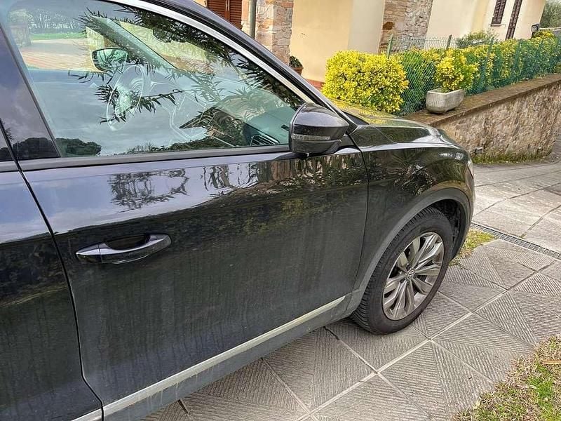 Usata VW T-Roc Advance 116 CV (85 kW) 2019 Nero SUV