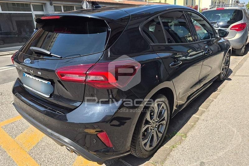 Usata Ford Focus ST-Line 115 CV (84 kW) 2024 Nero Berlina