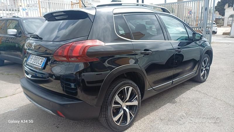 Usata Peugeot 2008 Allure 100 CV (73 kW) 2017 Nero SUV