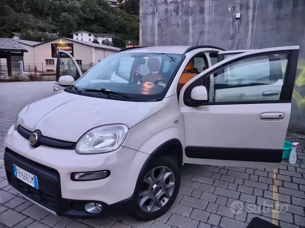 Usata Fiat Panda 4x4 85 CV (62 kW) 2013 Utilitaria