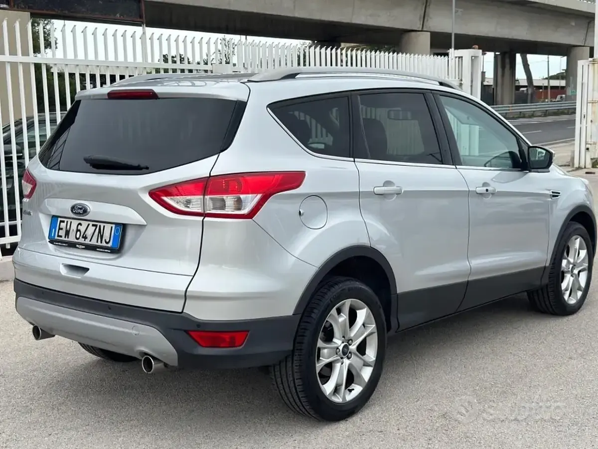 Usata Ford Kuga Titanium 163 CV (119 kW) 2014 Grigio SUV