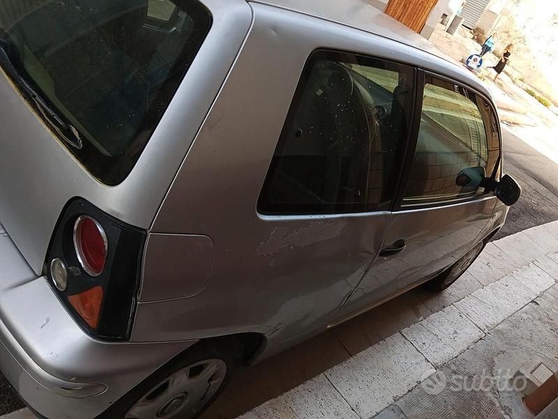 Usata Seat Arosa 50 CV (36 kW) 2002 Grigio Utilitaria