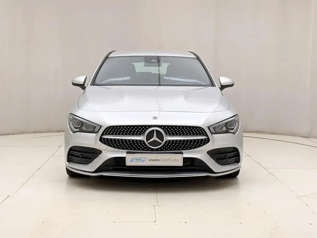 Usata Mercedes CLA200 Executive 150 CV (110 kW) 2020 Argento Berlina