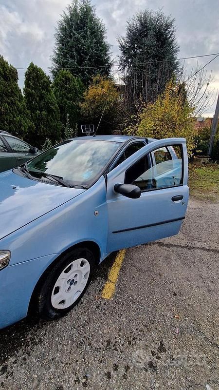 Usata Fiat Punto 2006 Blu Utilitaria