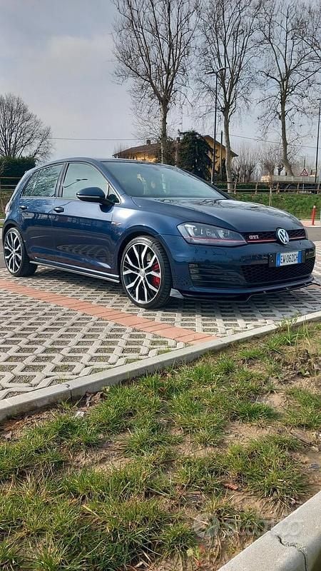 Usata VW Golf VII GTI 230 CV (169 kW) 2014 Blu Berlina