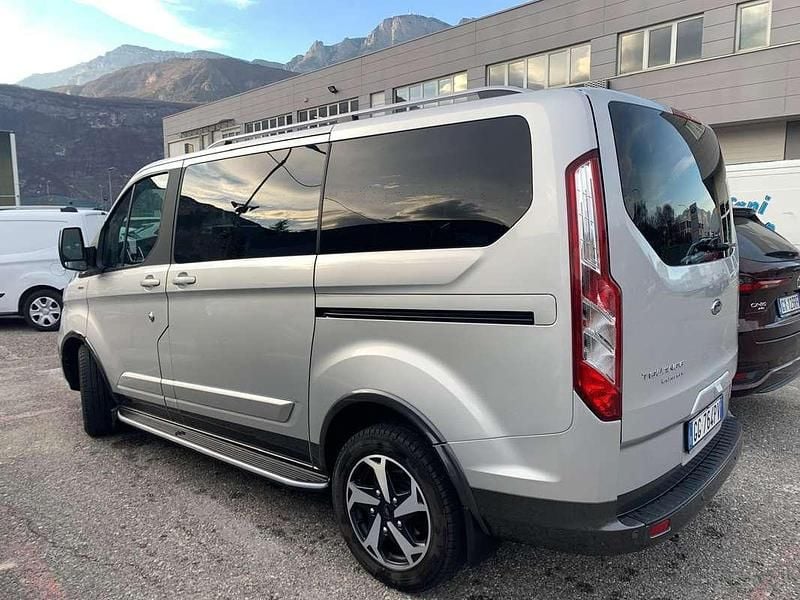 Usata Ford Tourneo Custom 79 CV (58 kW) 2022 Argento Furgone