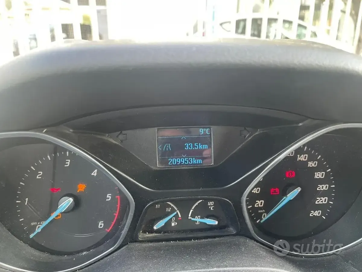 Usata Ford Focus 115 CV (84 kW) 2011 Berlina