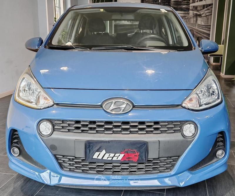 Usata Hyundai i10 Style 67 CV (49 kW) 2017 Blu Utilitaria
