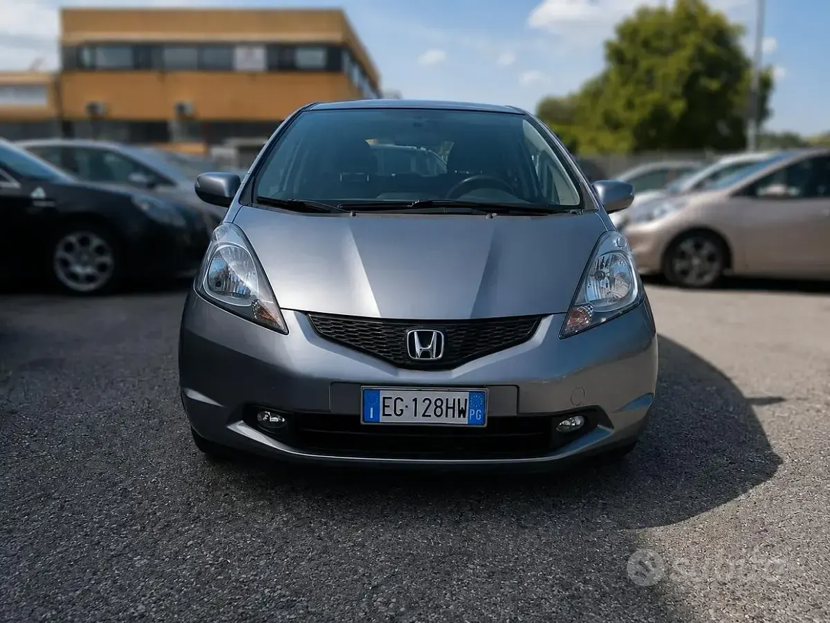 Usata Honda Jazz Elegance 99 CV (72 kW) 2011 Grigio Utilitaria