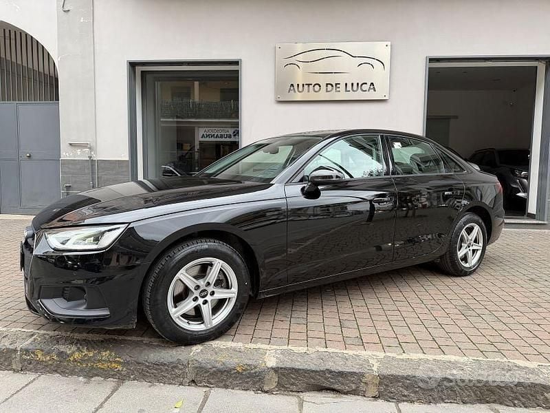 Usata Audi A4 Business 163 CV (119 kW) 2022 Nero Berlina
