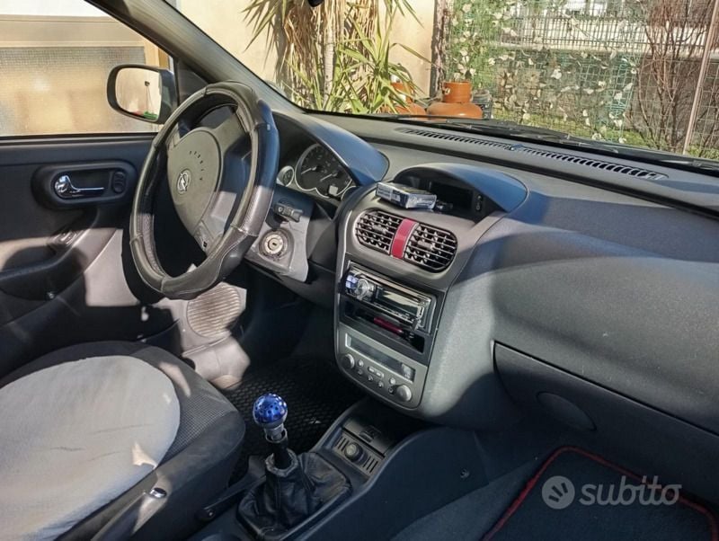 Usata Opel Corsa 69 CV (50 kW) 2005 Utilitaria