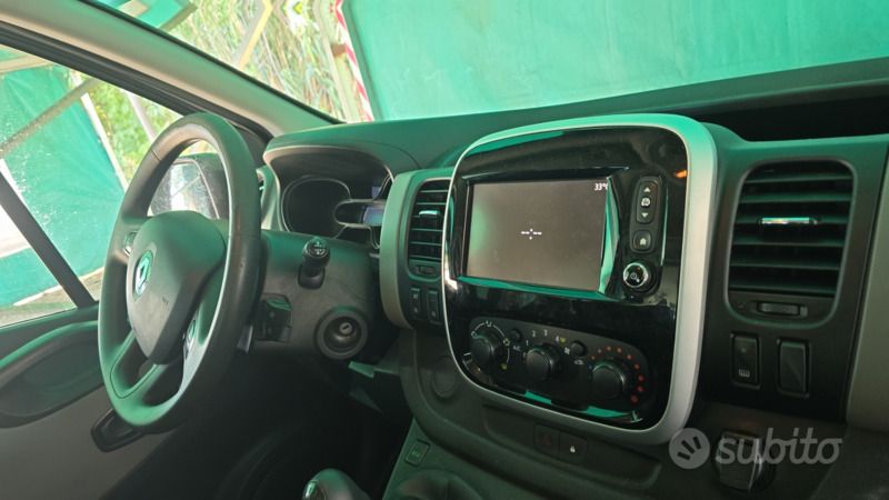 Usata Renault Trafic 125 CV (91 kW) 2018 Grigio Monovolume